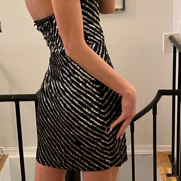 🔮Funky gold sequin theory mini dress size 4 - Picture 5 of 6